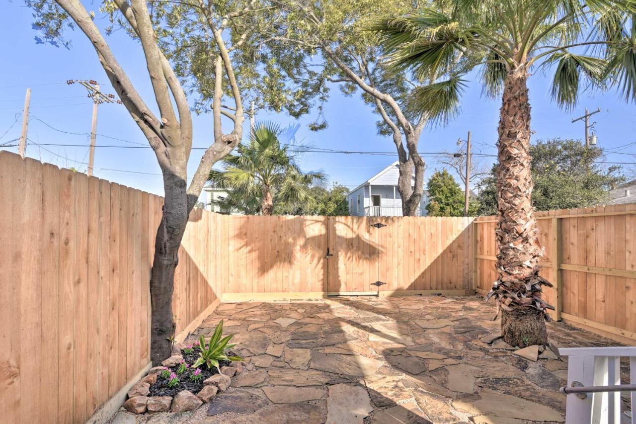 Bright Galveston Cottage Close To Beach And Strand Exterior foto