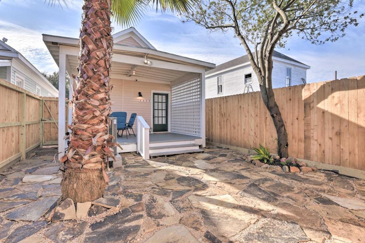 Bright Galveston Cottage Close To Beach And Strand Exterior foto